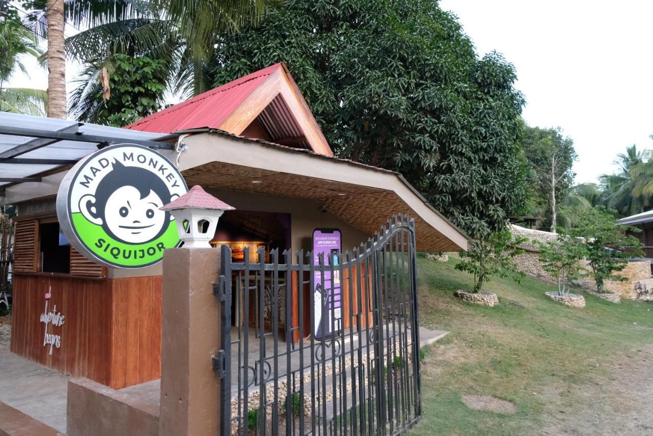 Ostello Mad Monkey Siquijor Esterno foto